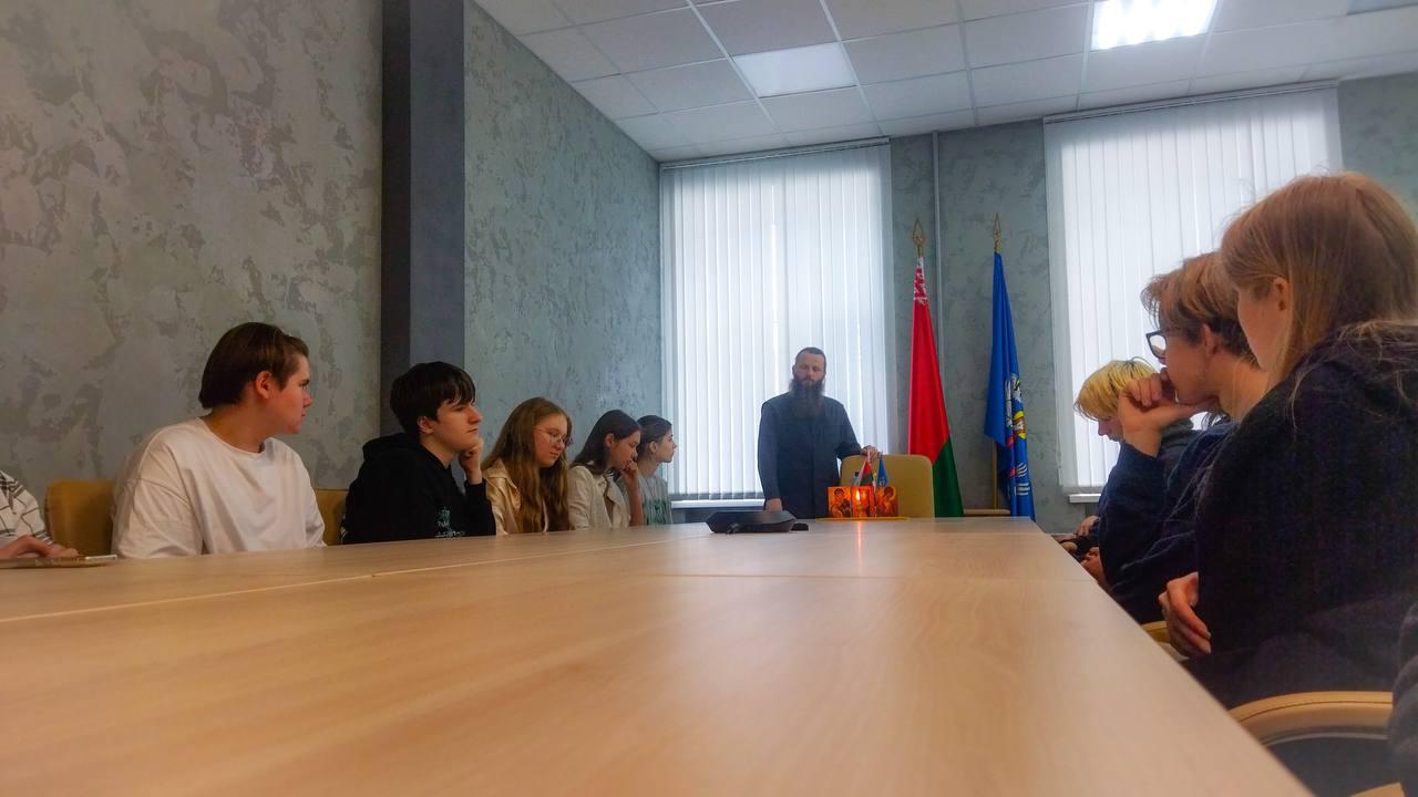 Meeting of students of group 3k9291 with the cleric of the St. Elisabeth Convent, Priest Sergius Thaley